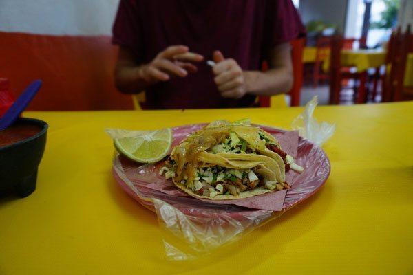 Tacos i Mexico - noget af det lækreste vi har spist!!  ©Backpackerne 